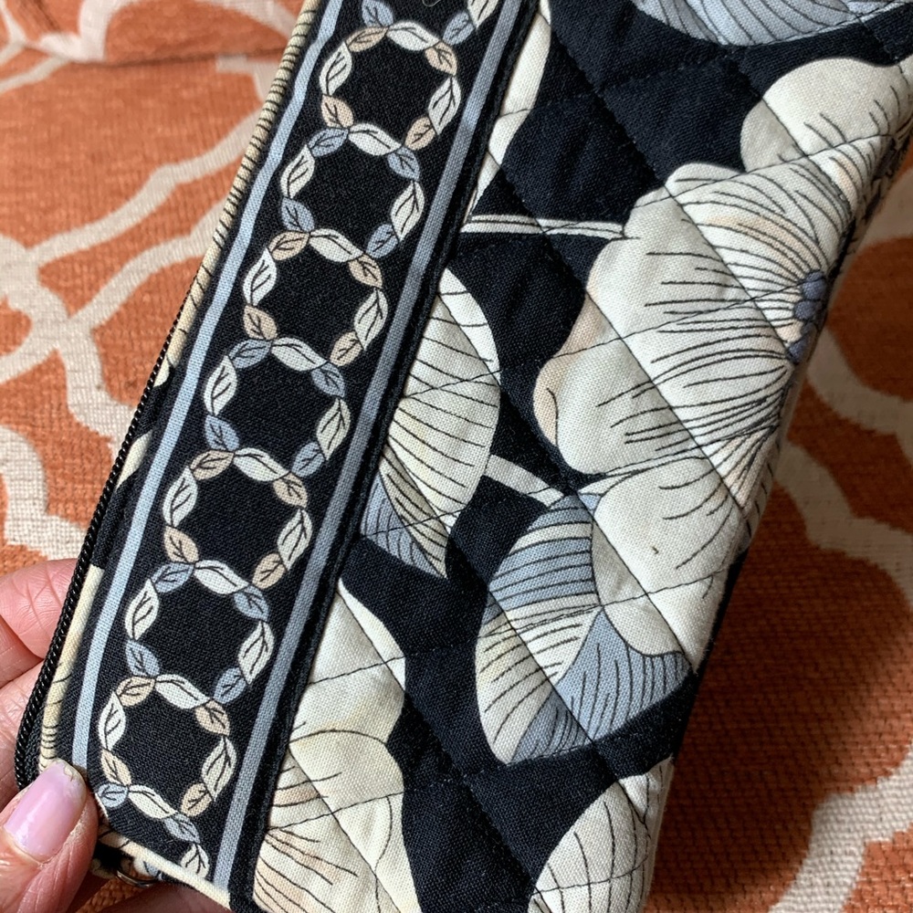 Vera Bradley black gray cream floral wristlet - Picture 9 of 9
